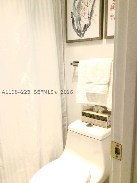 3701 N Country Club Dr #504, Aventura FL 33180