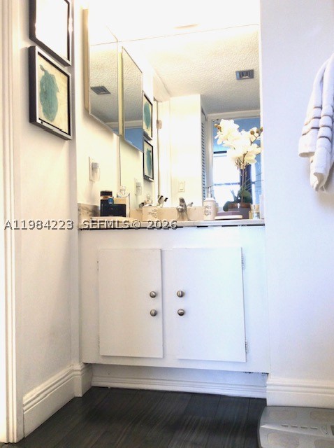 3701 N Country Club Dr #504, Aventura FL 33180