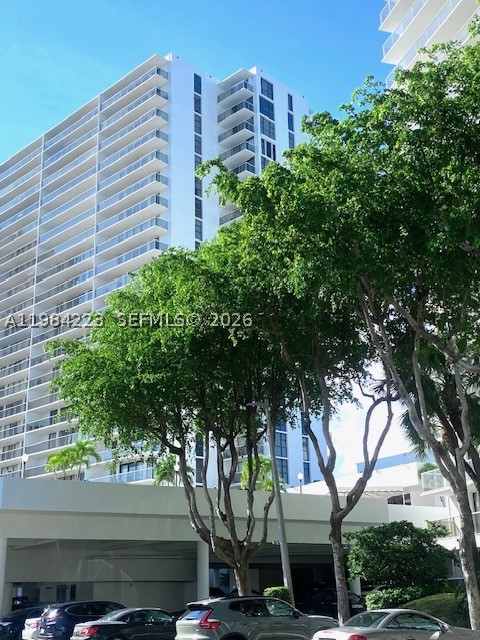 3701 N Country Club Dr #504, Aventura FL 33180