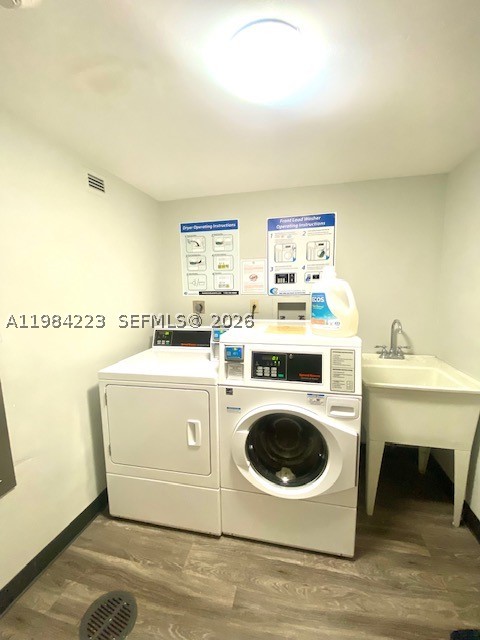 3701 N Country Club Dr #504, Aventura FL 33180