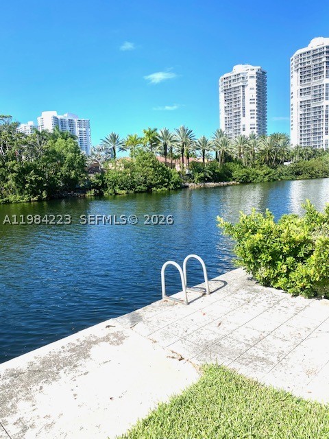 3701 N Country Club Dr #504, Aventura FL 33180