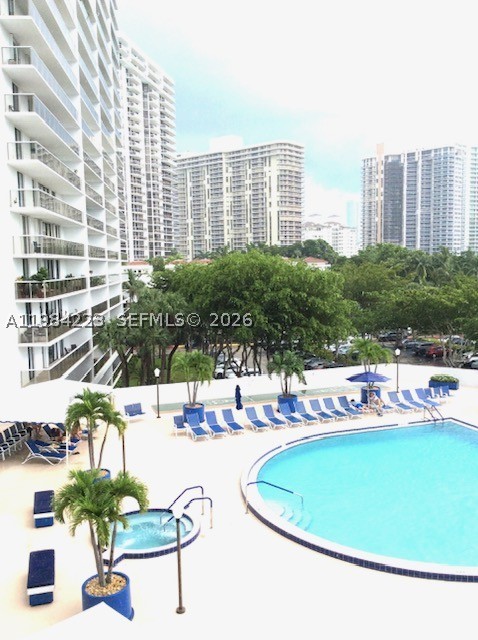 3701 N Country Club Dr #504, Aventura FL 33180