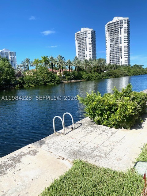 3701 N Country Club Dr #504, Aventura FL 33180