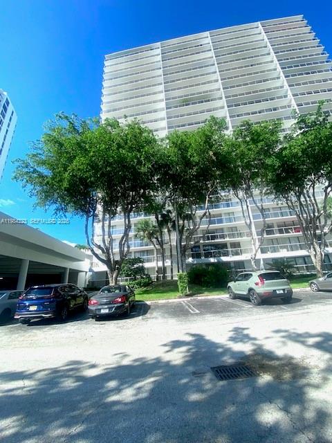 3701 N Country Club Dr #504, Aventura FL 33180