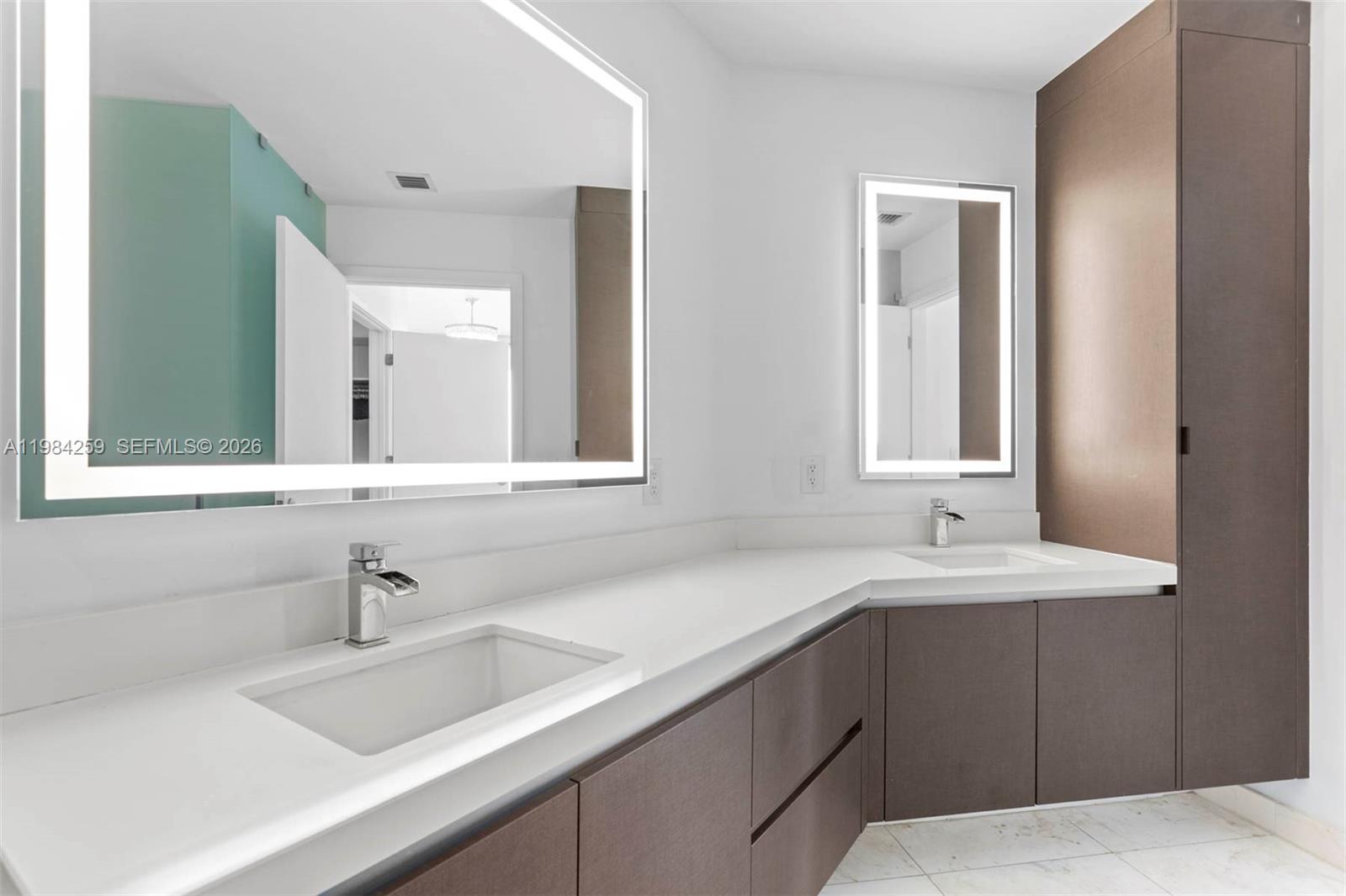 851 NE 1st Ave #3010, Miami FL 33132