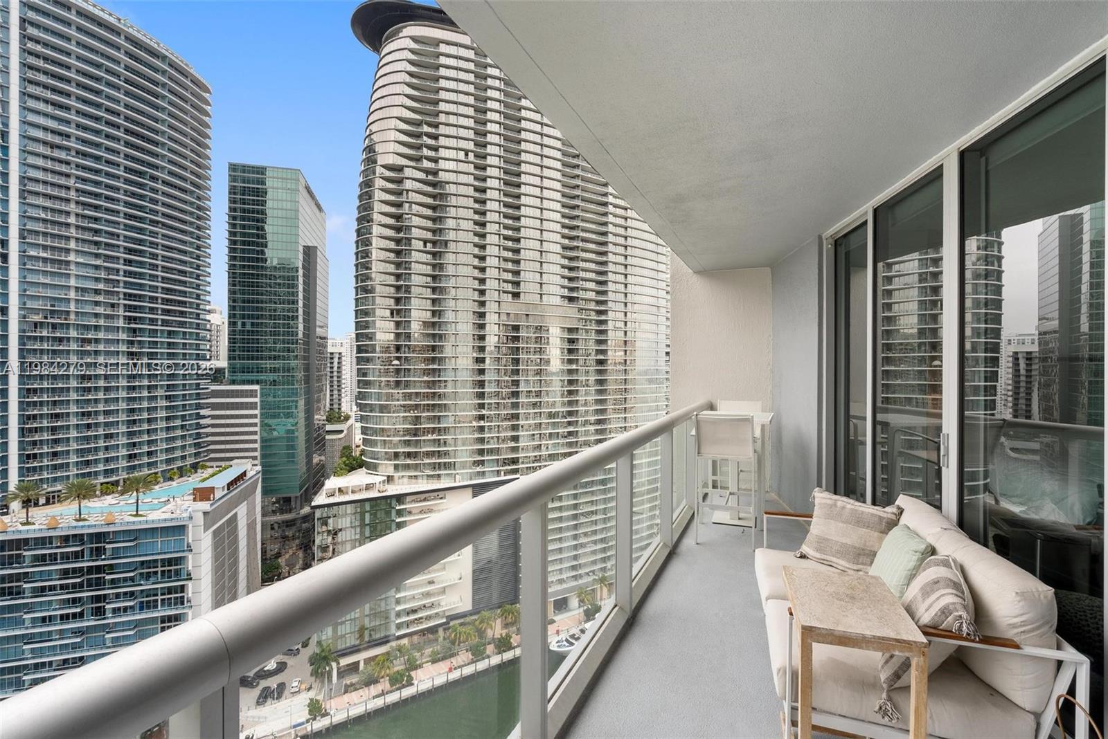 465 Brickell Ave #2604, Miami FL 33131