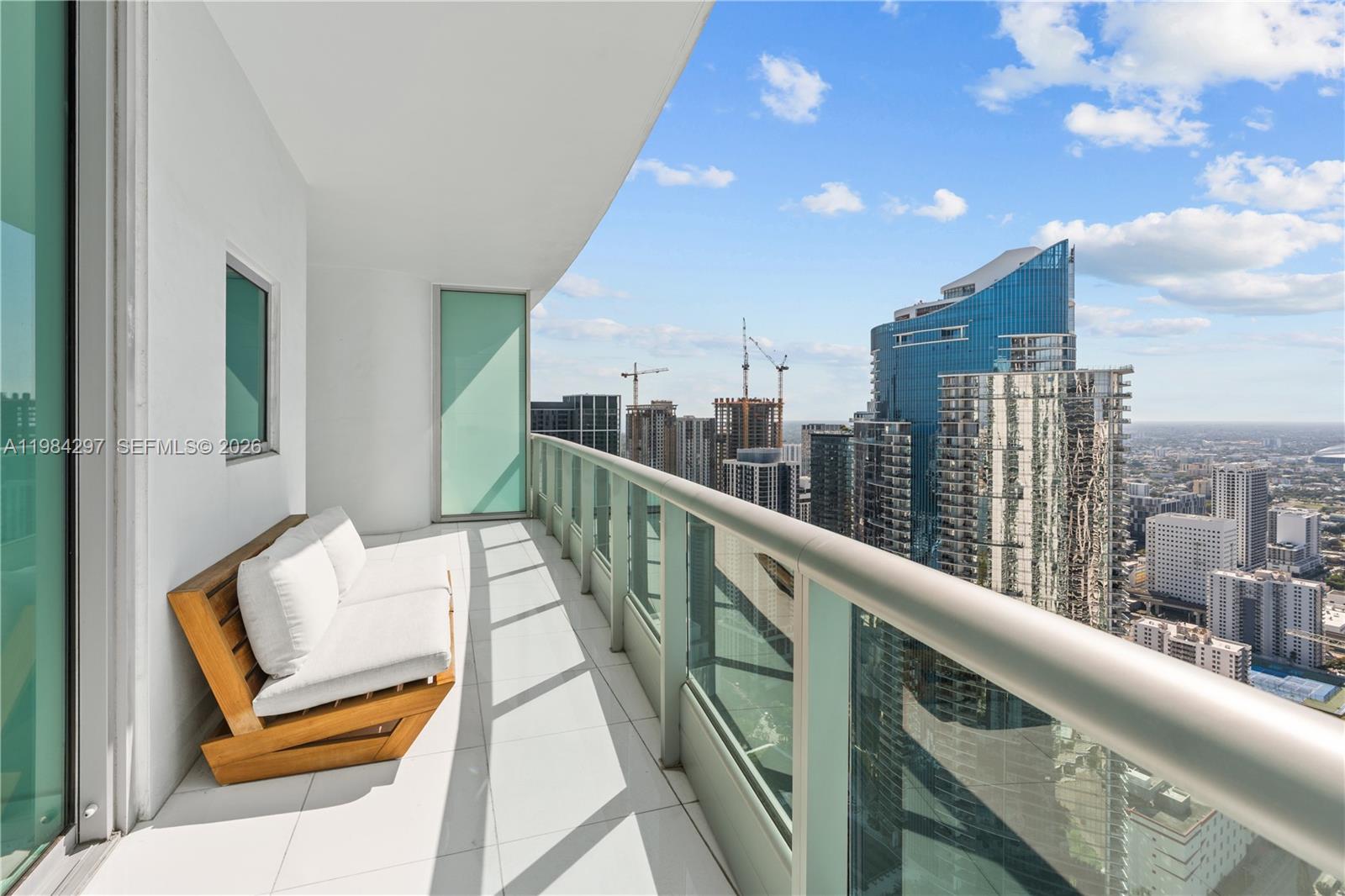 900 Biscayne Blvd #5602, Miami FL 33132