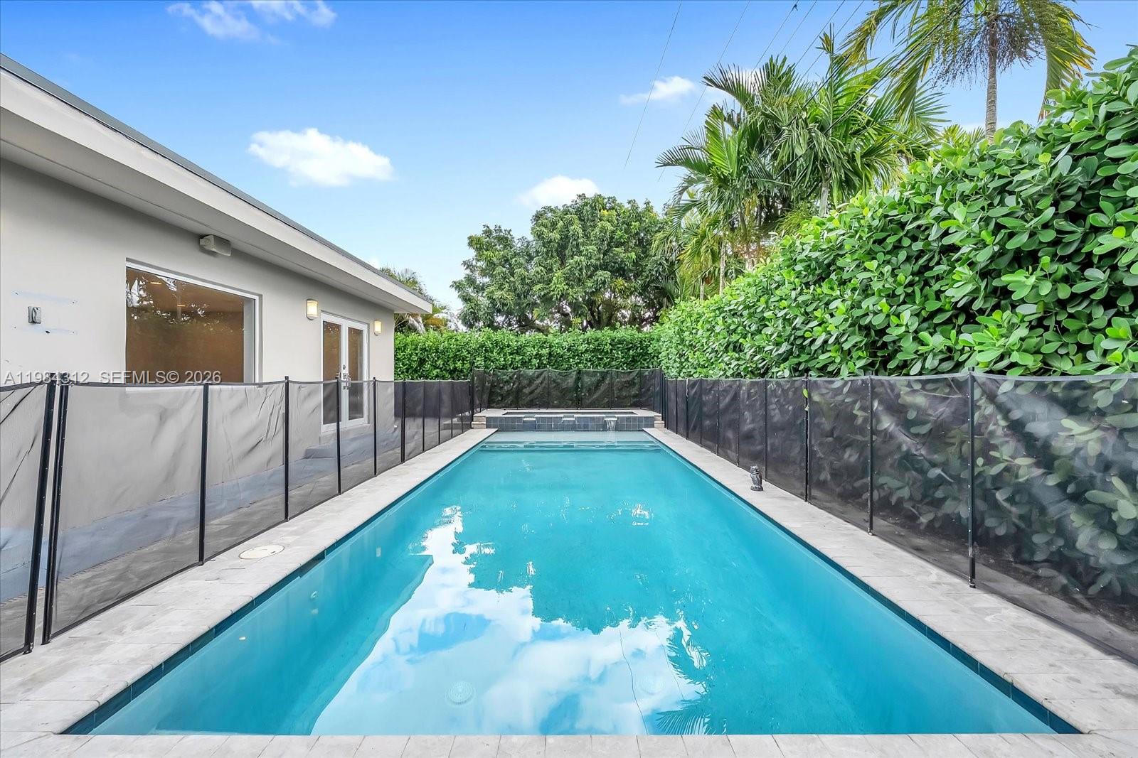 10330 SW 51st St, Miami FL 33165