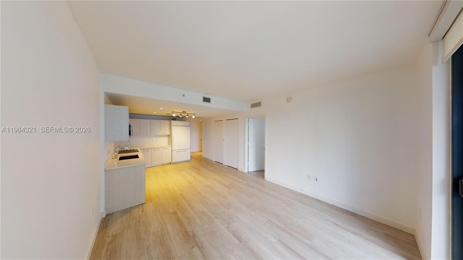 55 SW 9th St #2010, Miami FL 33130