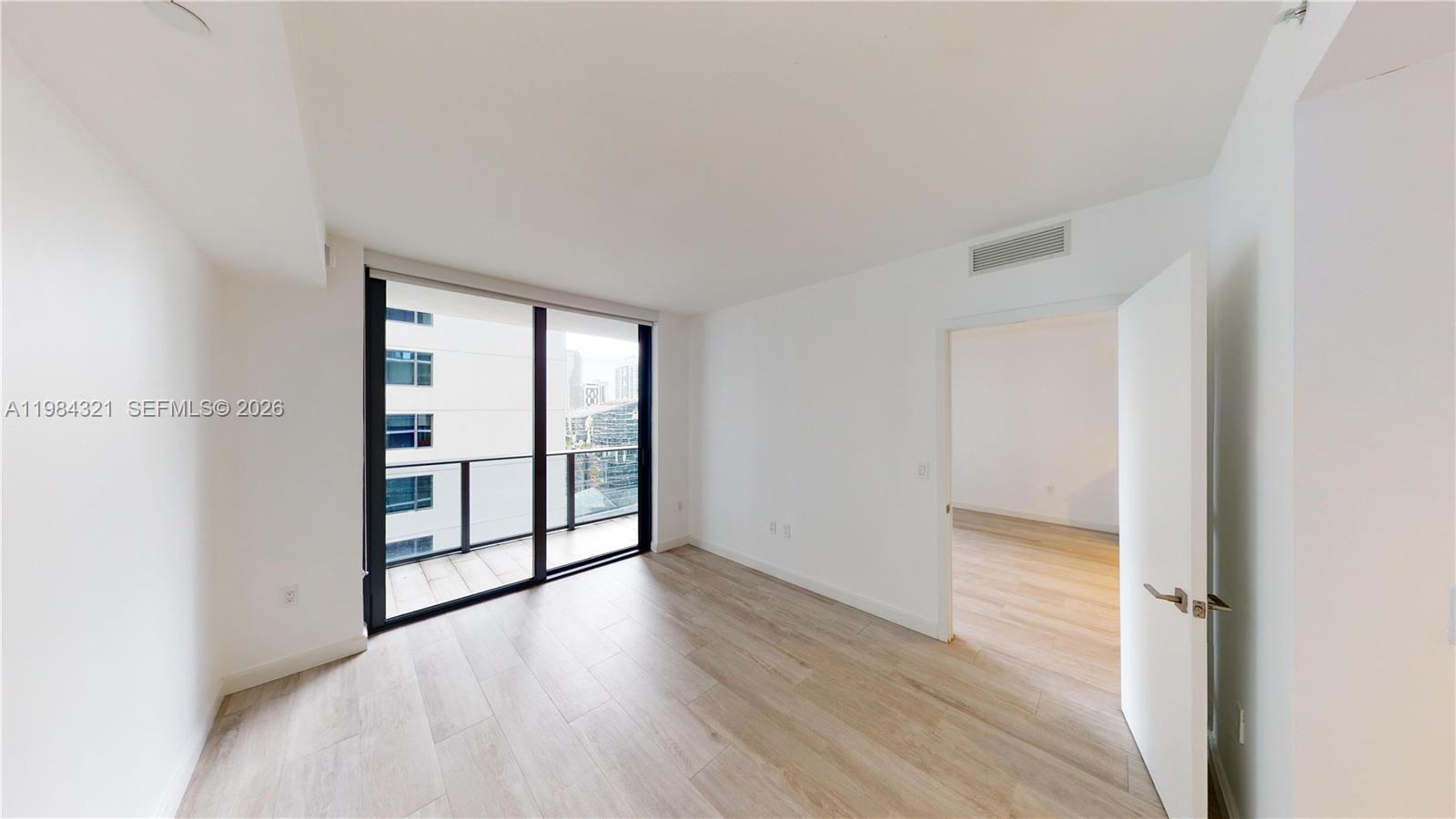 55 SW 9th St #2010, Miami FL 33130