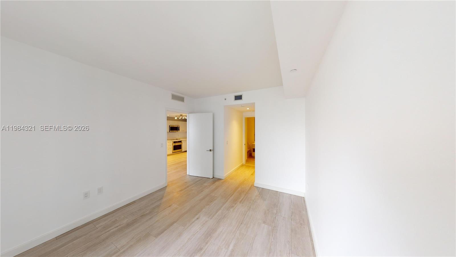 55 SW 9th St #2010, Miami FL 33130