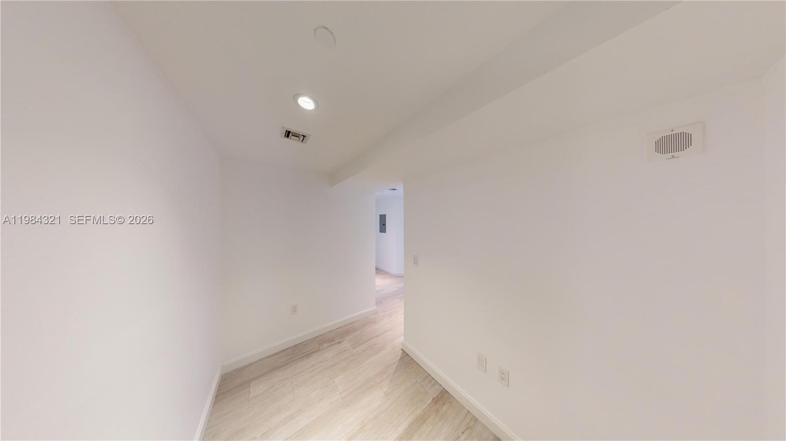 55 SW 9th St #2010, Miami FL 33130