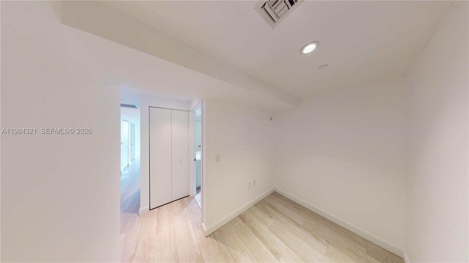 55 SW 9th St #2010, Miami FL 33130