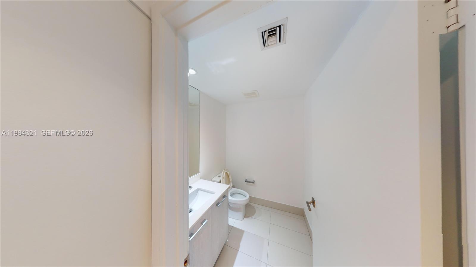 55 SW 9th St #2010, Miami FL 33130