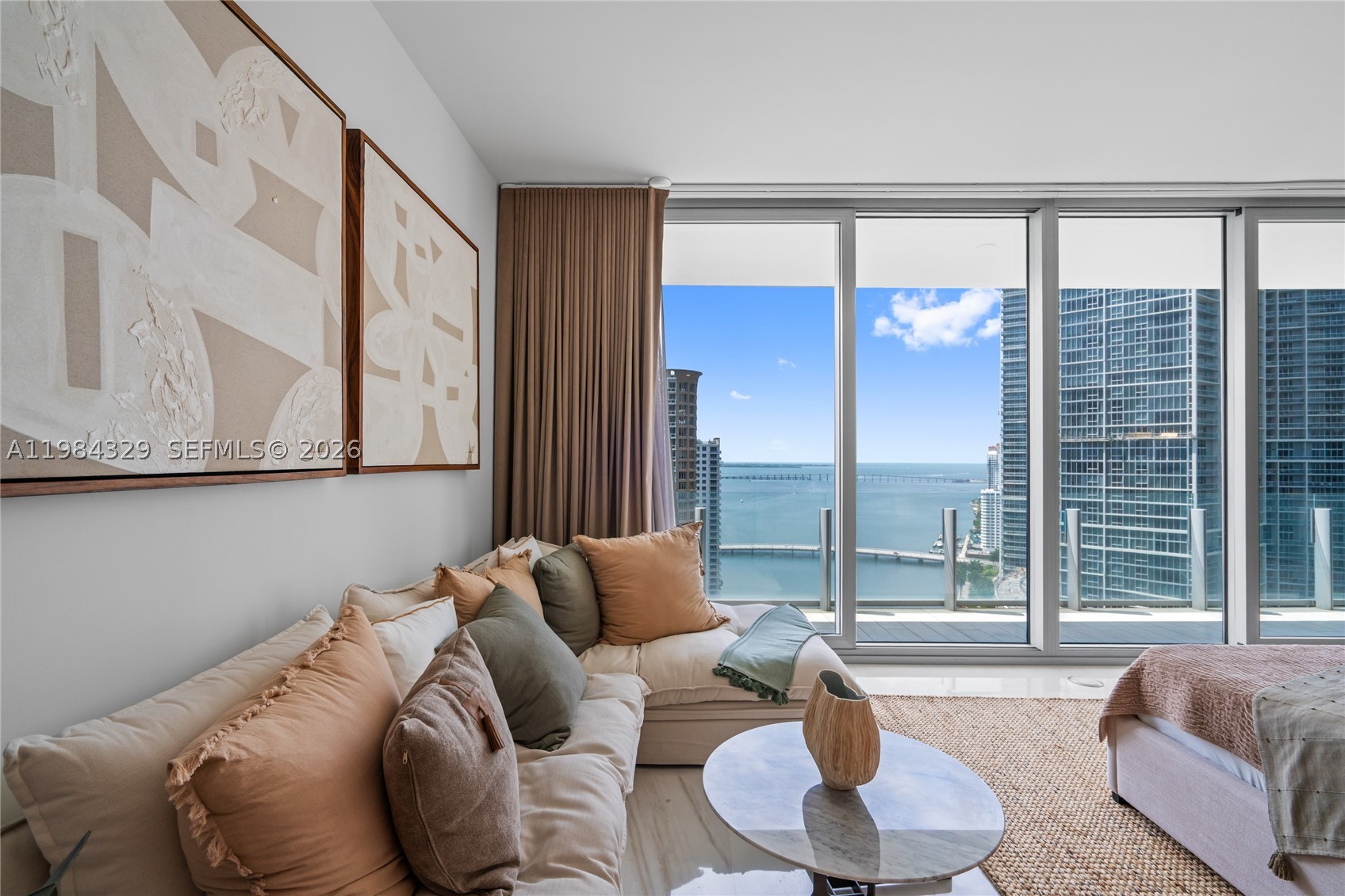 300 Biscayne Boulevard Way #2601E, Miami FL 33131