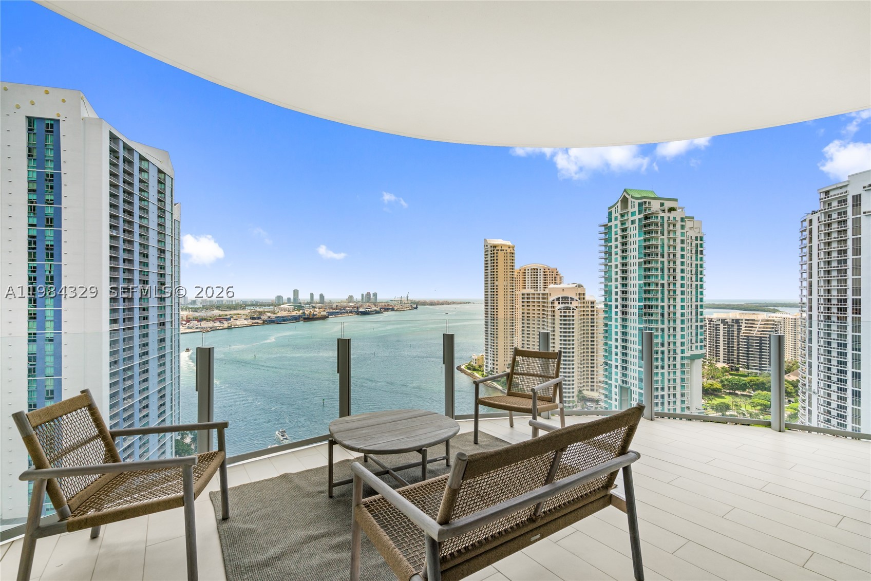 300 Biscayne Boulevard Way #2601E, Miami FL 33131