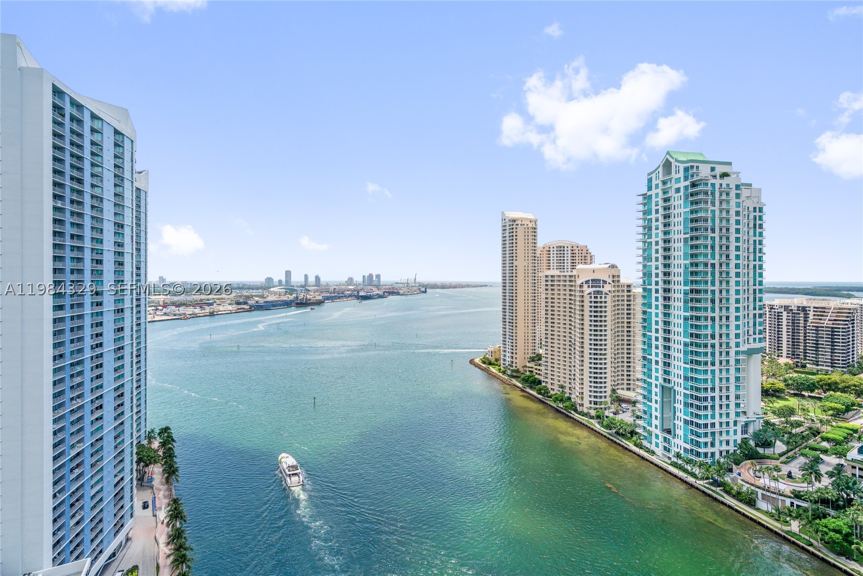 300 Biscayne Boulevard Way #2601E, Miami FL 33131
