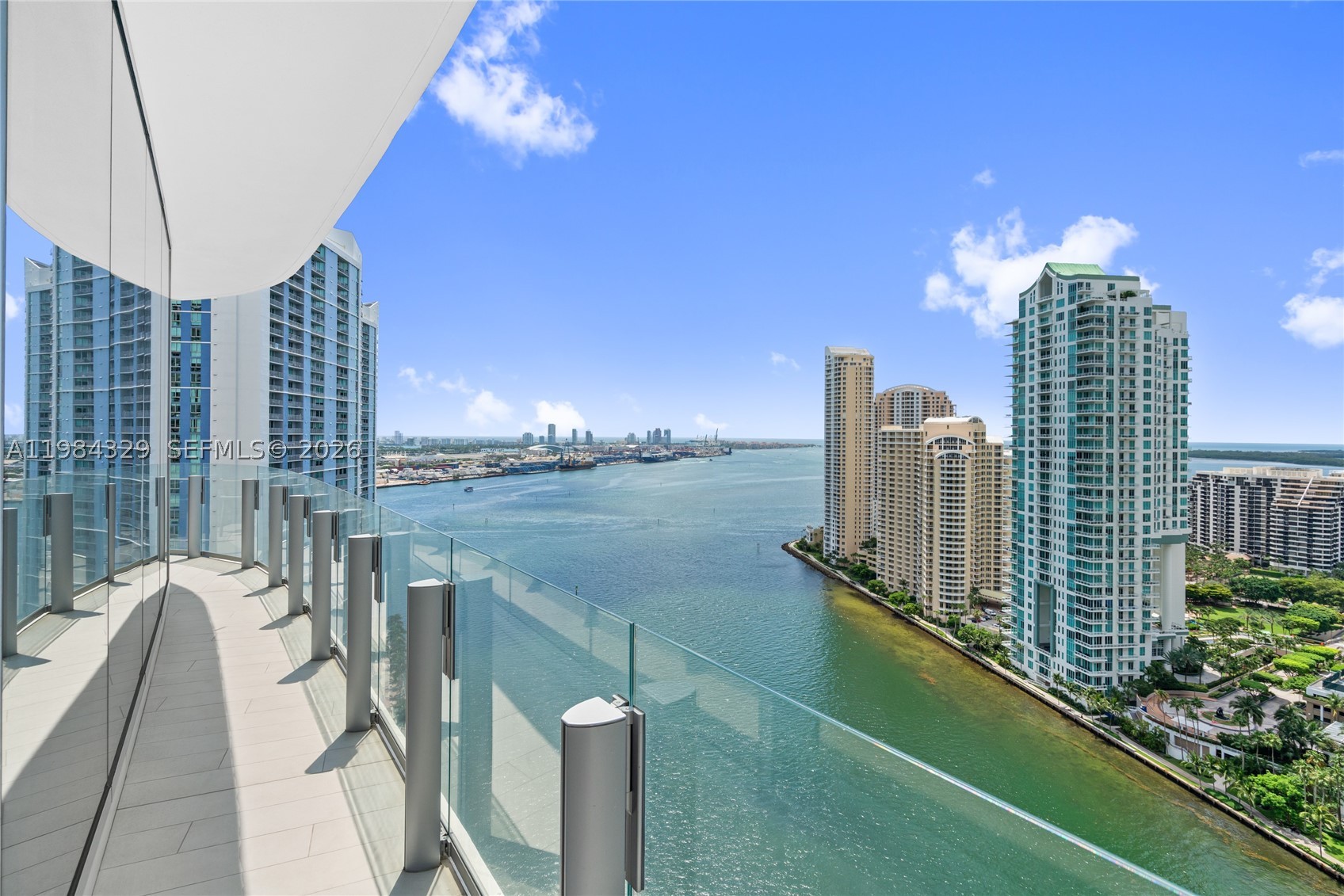 300 Biscayne Boulevard Way #2601E, Miami FL 33131