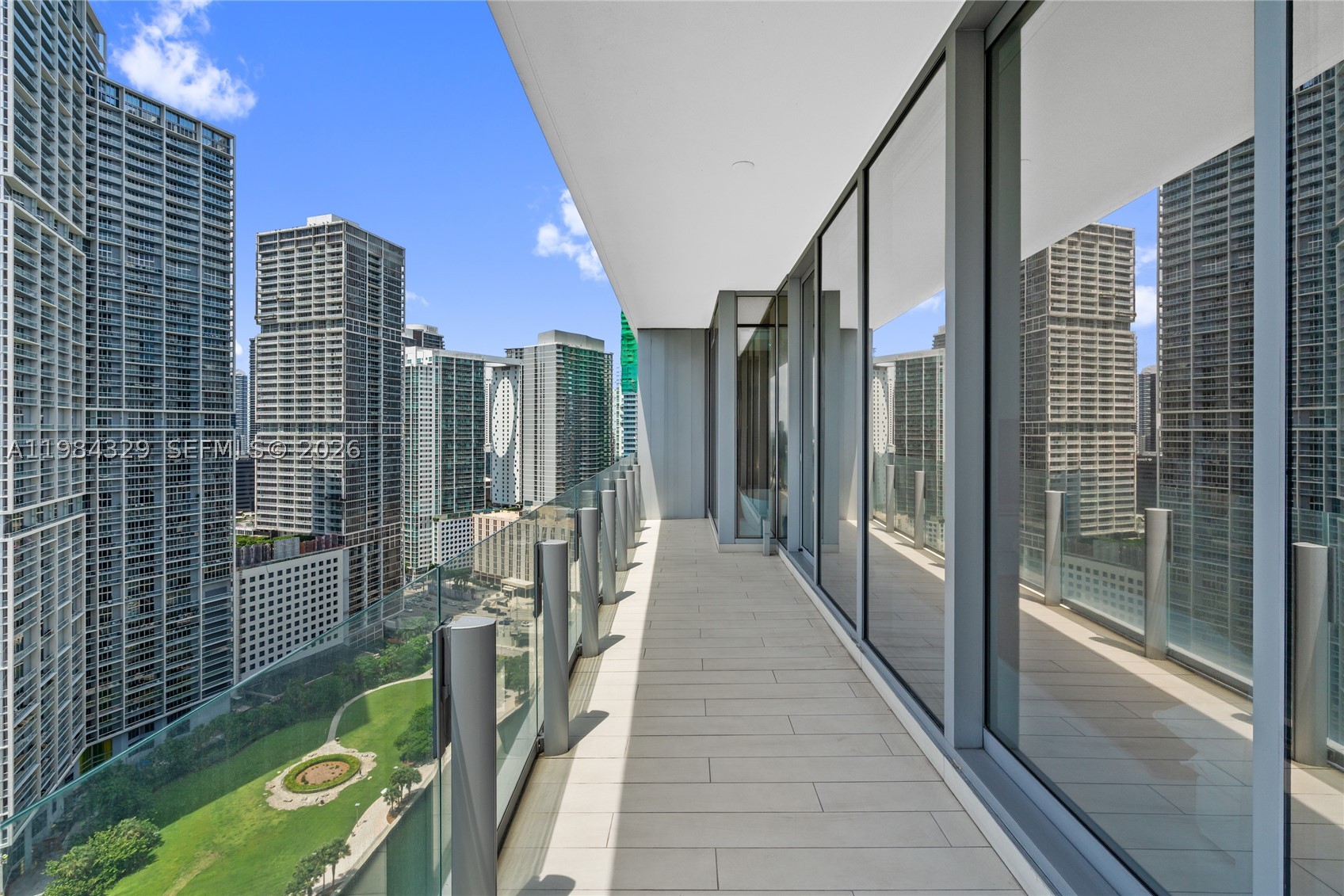 300 Biscayne Boulevard Way #2601E, Miami FL 33131