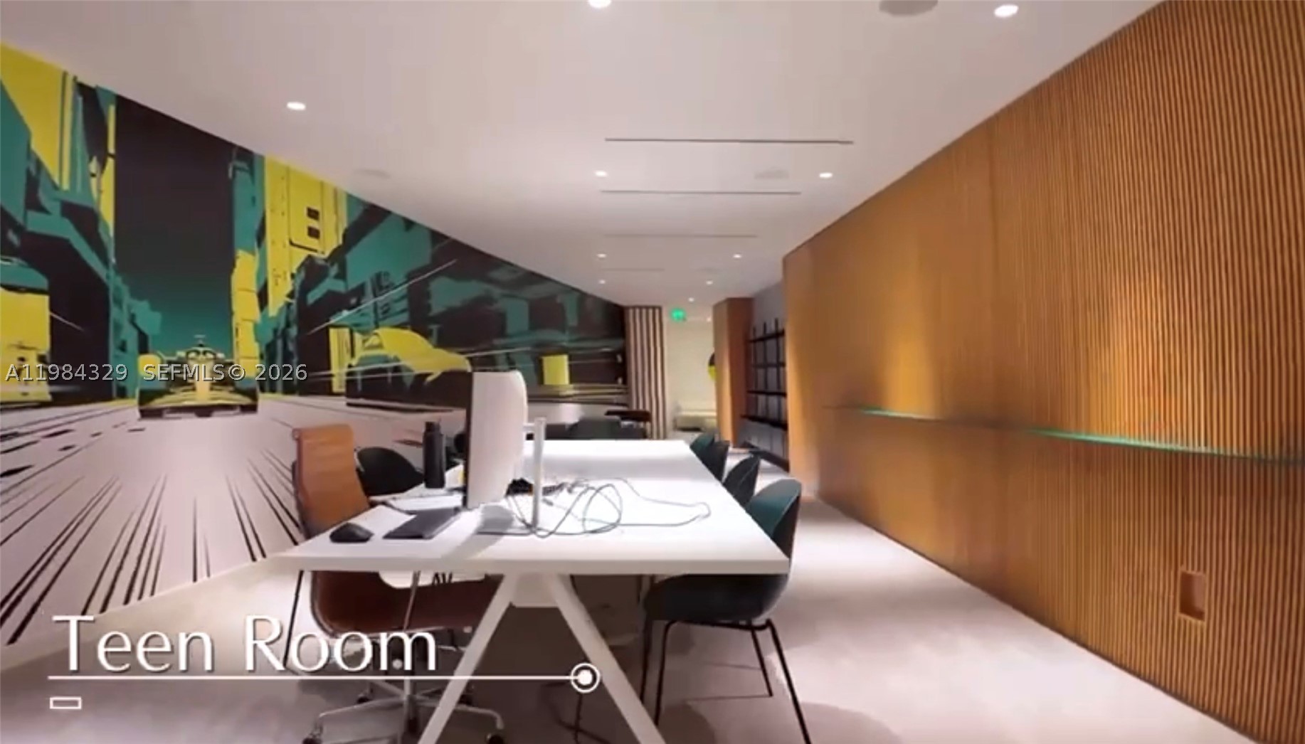 300 Biscayne Boulevard Way #2601E, Miami FL 33131