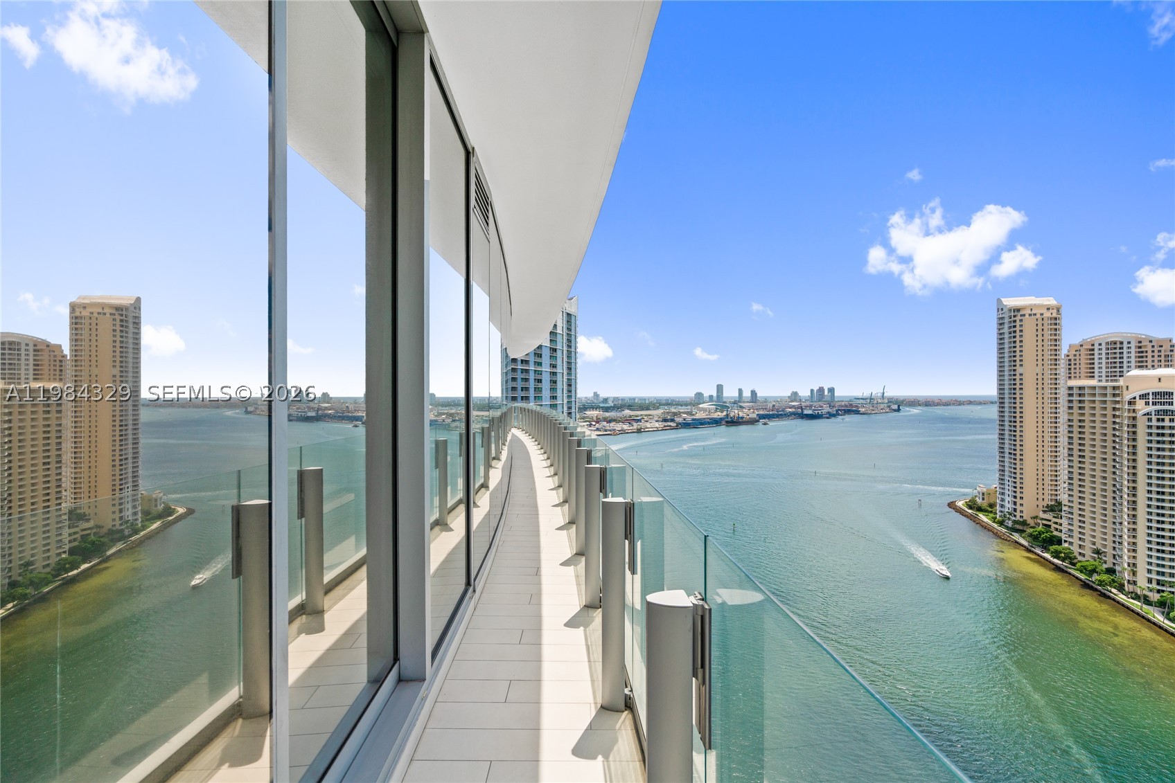 300 Biscayne Boulevard Way #2601E, Miami FL 33131