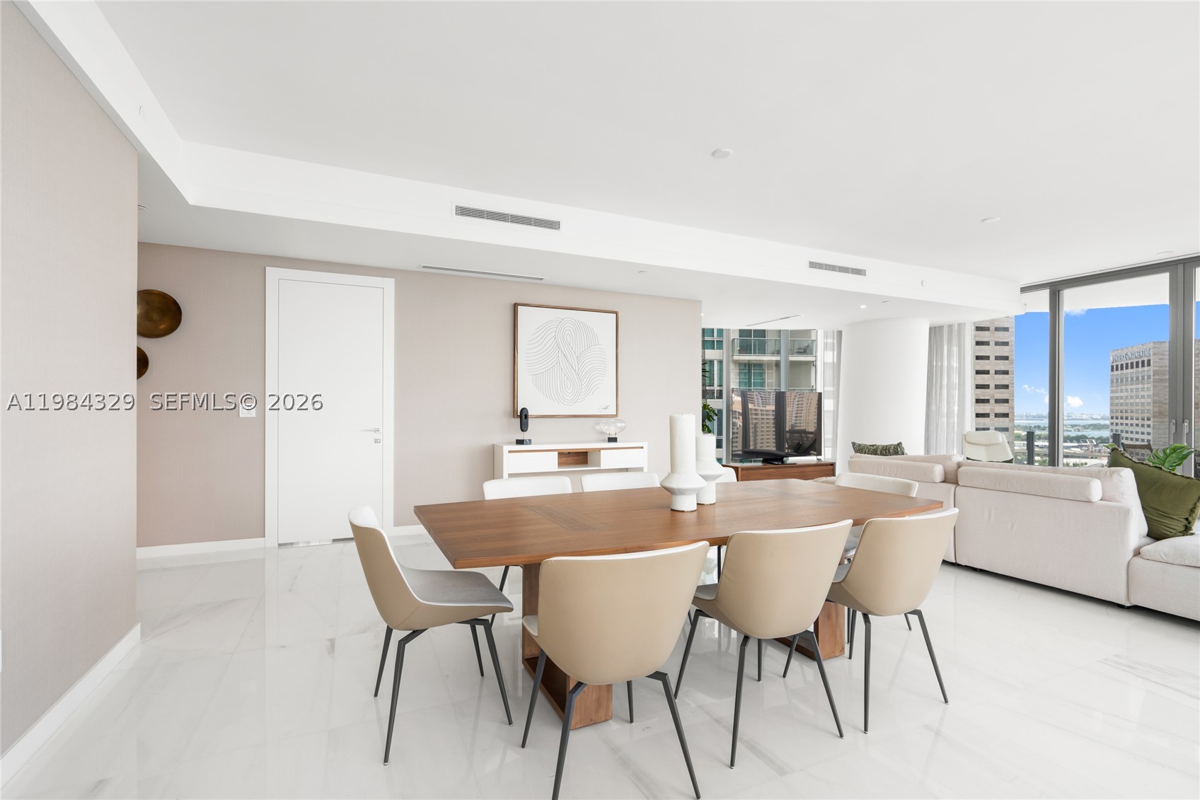 300 Biscayne Boulevard Way #2601E, Miami FL 33131