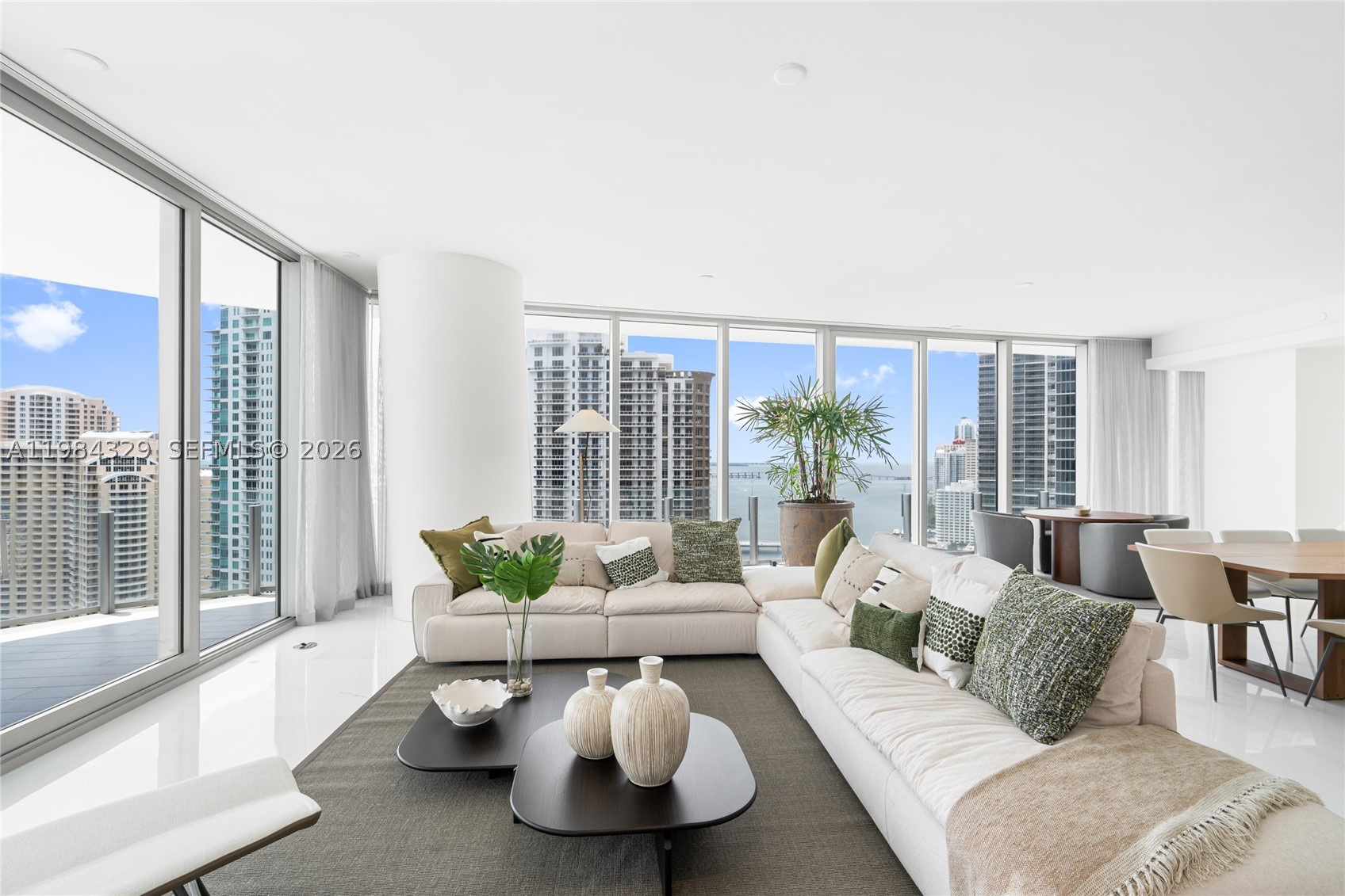 300 Biscayne Boulevard Way #2601E, Miami FL 33131