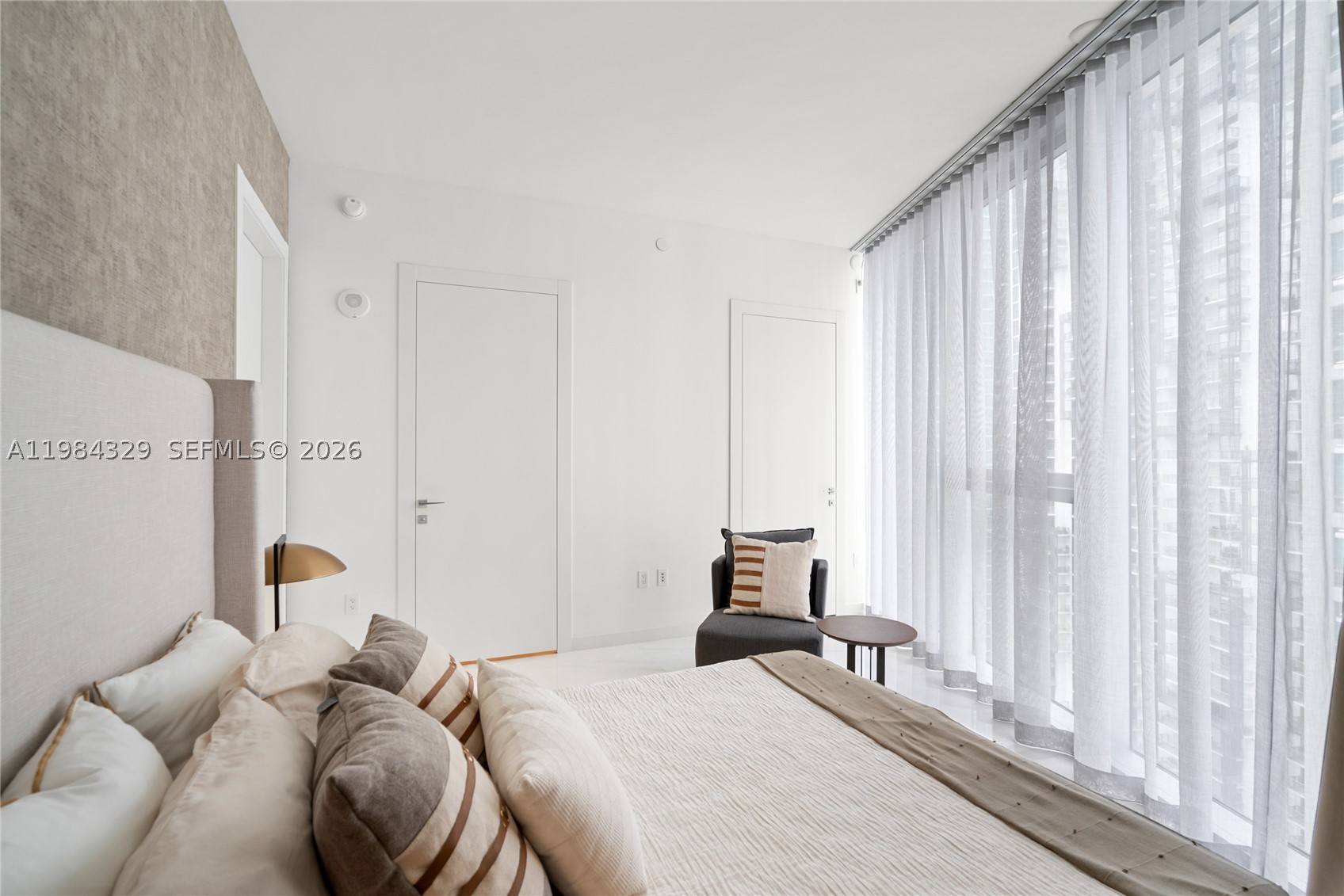 300 Biscayne Boulevard Way #2601E, Miami FL 33131