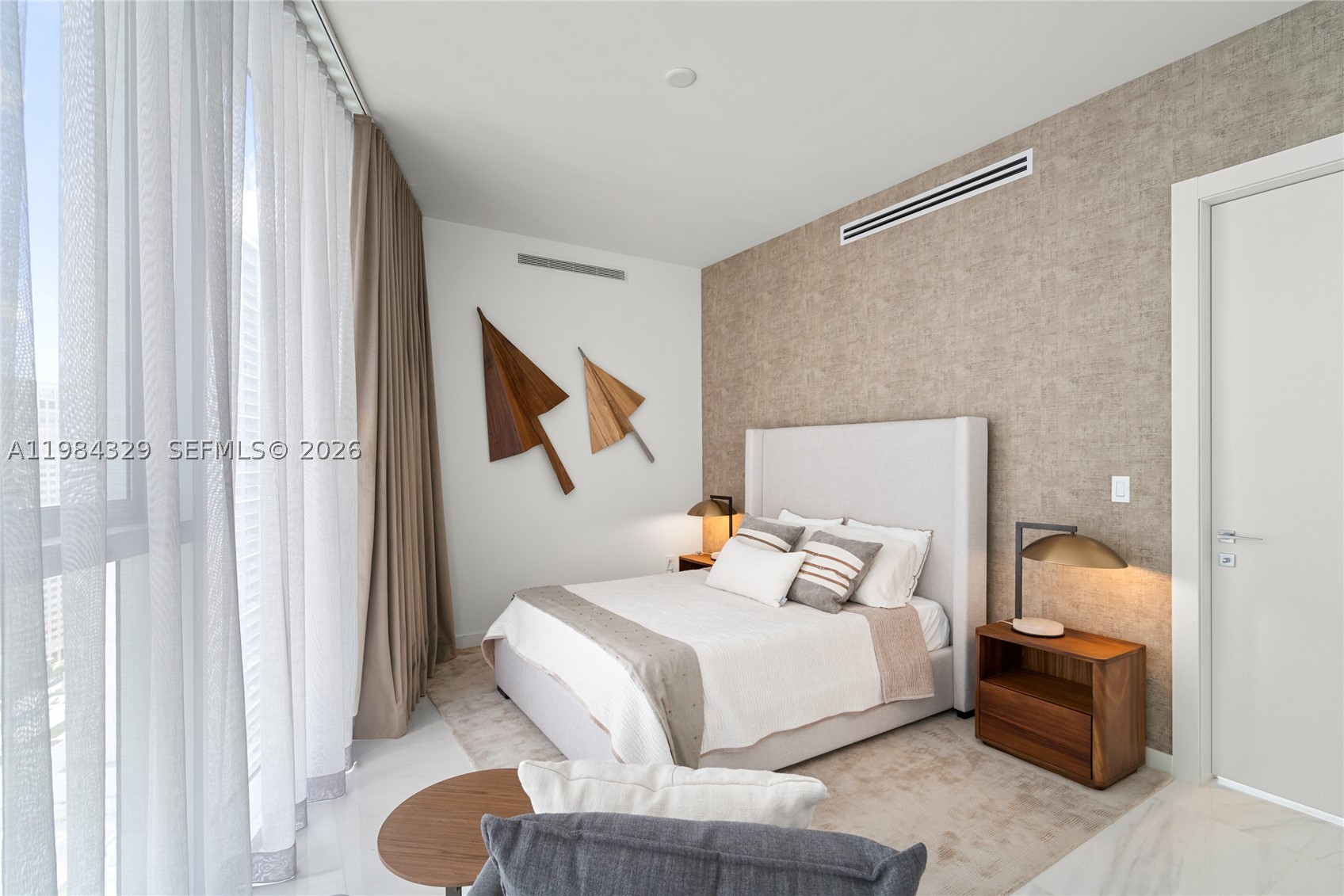 300 Biscayne Boulevard Way #2601E, Miami FL 33131