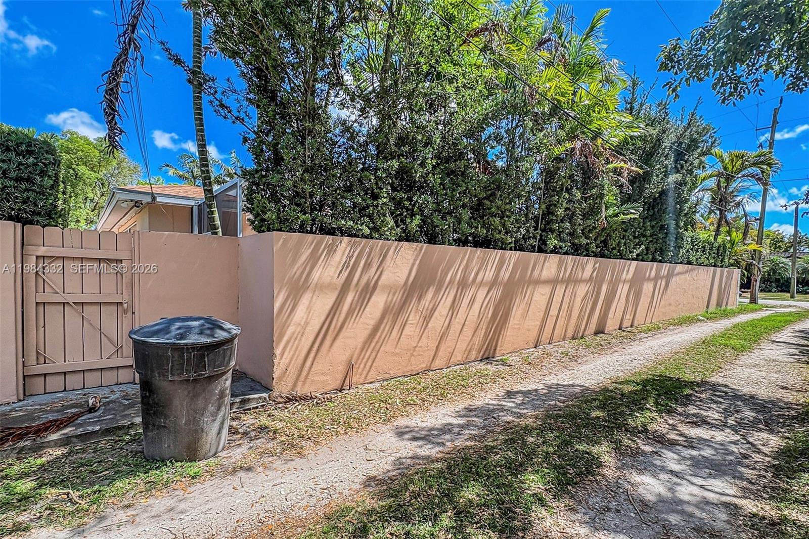 1800 Miami Springs Ave, Miami Springs FL 33166
