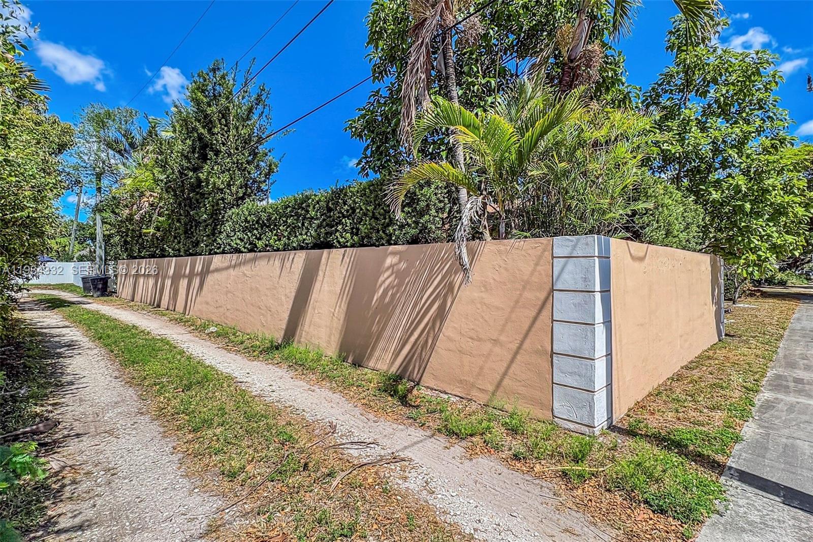 1800 Miami Springs Ave, Miami Springs FL 33166