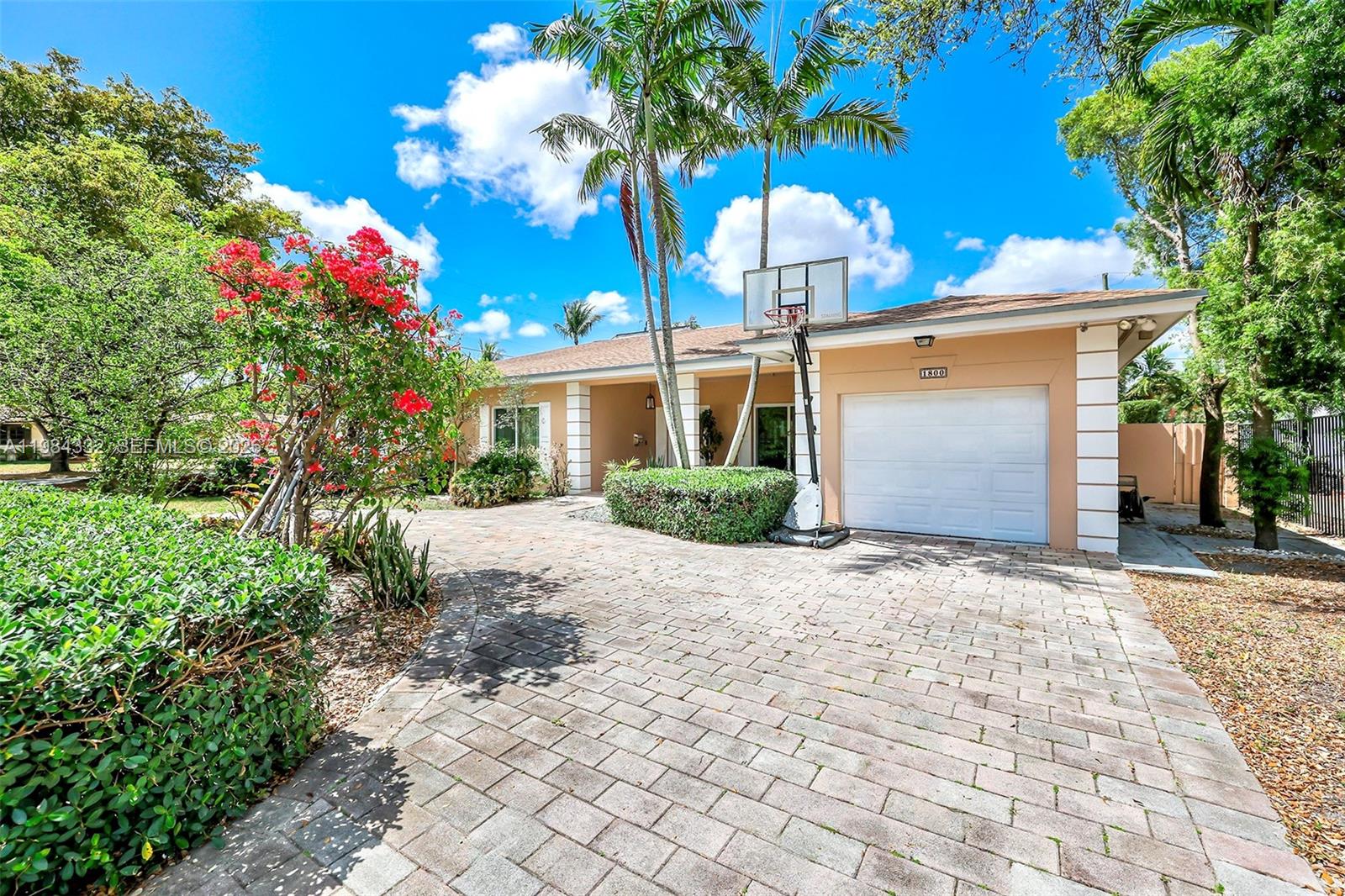 1800 Miami Springs Ave, Miami Springs FL 33166