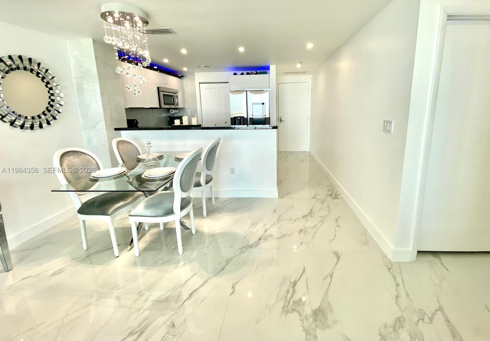 253 NE 2nd St #2703, Miami FL 33132
