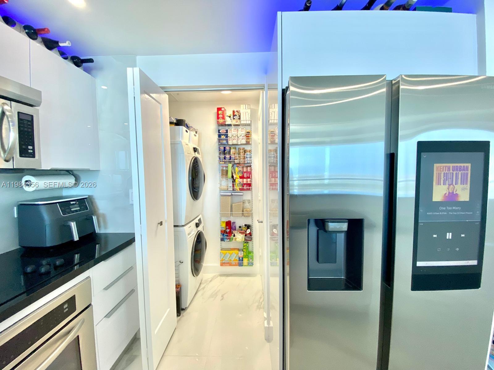 253 NE 2nd St #2703, Miami FL 33132