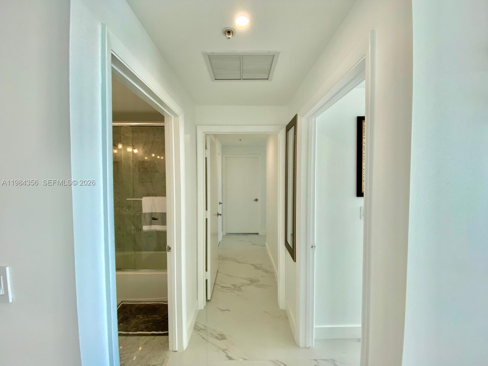 253 NE 2nd St #2703, Miami FL 33132