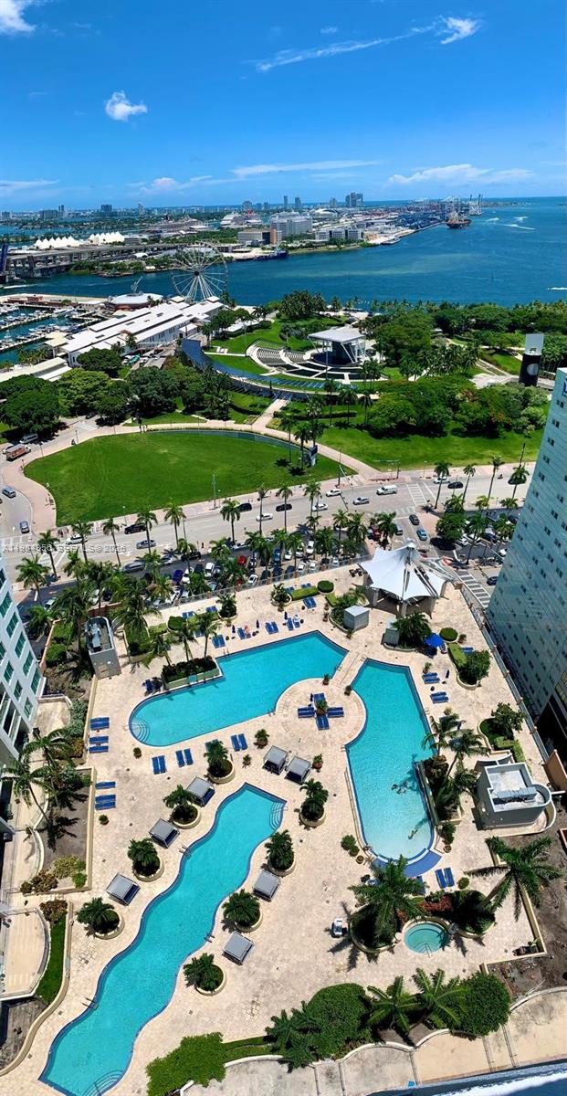 253 NE 2nd St #2703, Miami FL 33132
