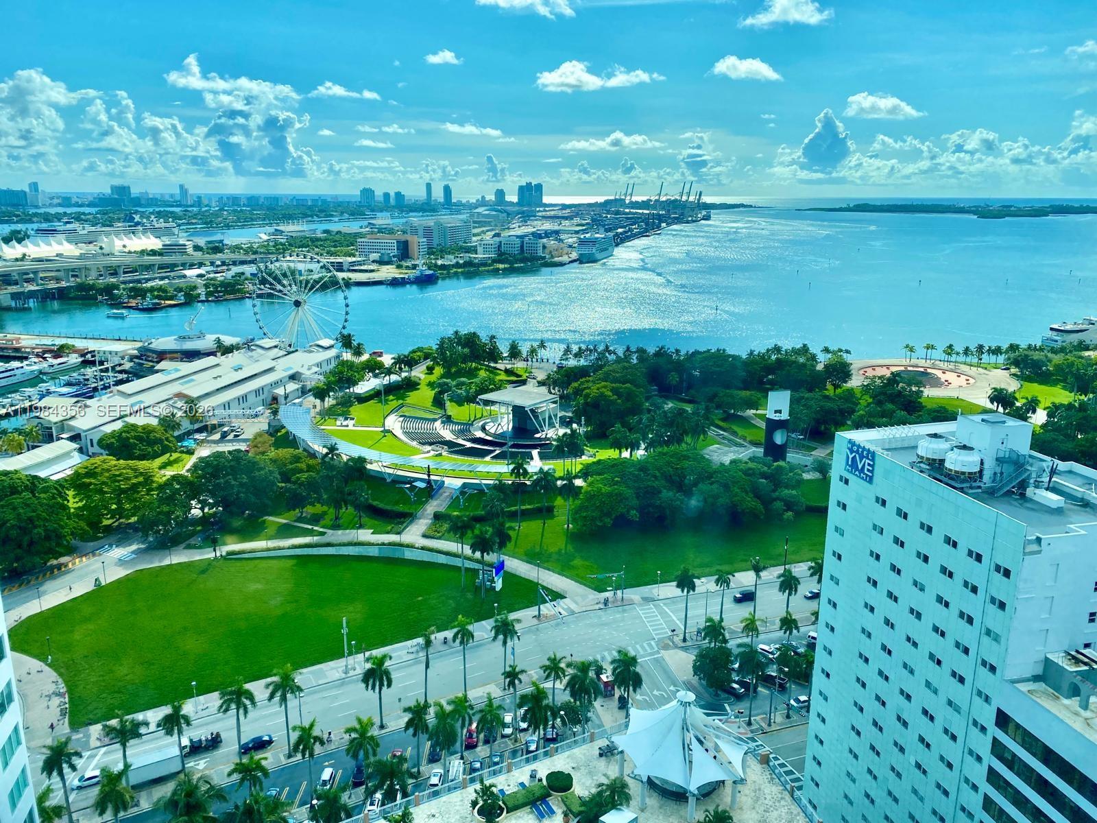 253 NE 2nd St #2703, Miami FL 33132