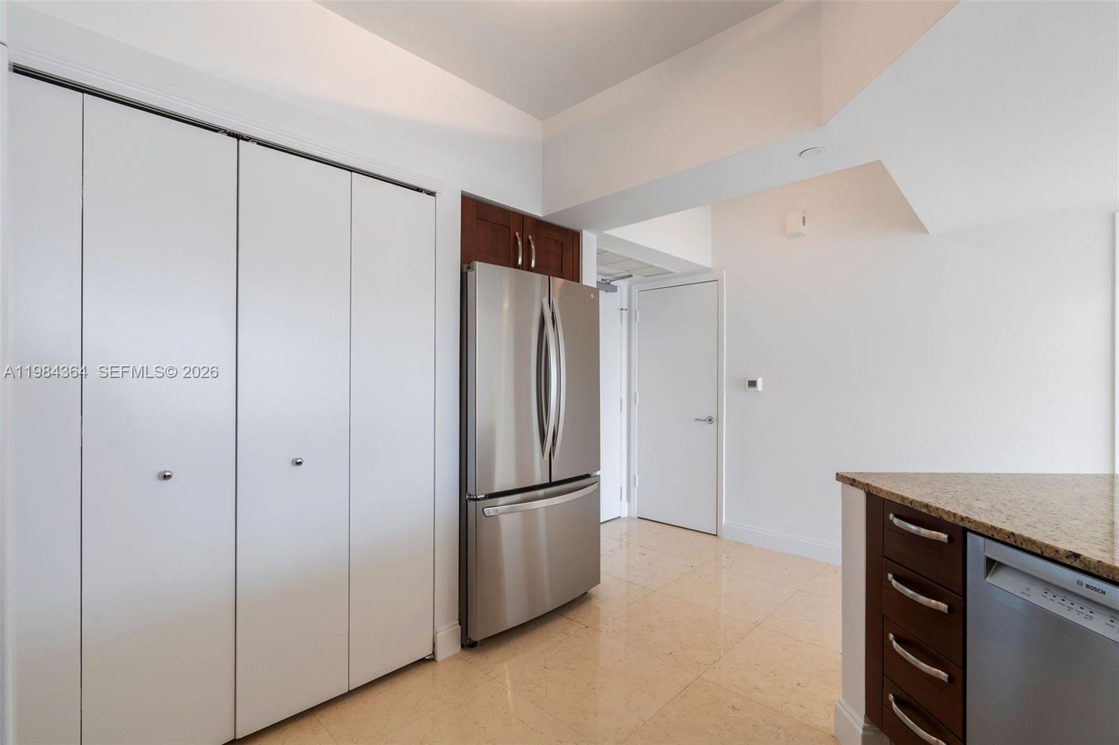 20000 E Country Club Dr #1109, Aventura FL 33180