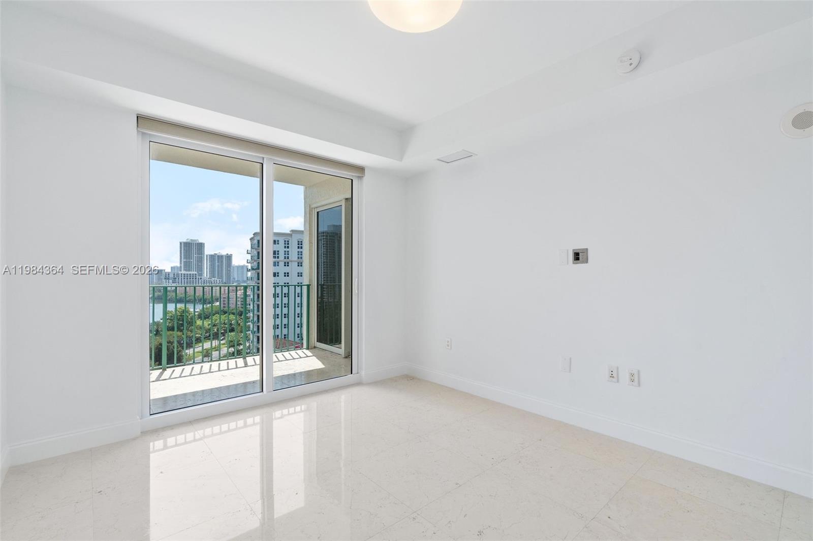 20000 E Country Club Dr #1109, Aventura FL 33180