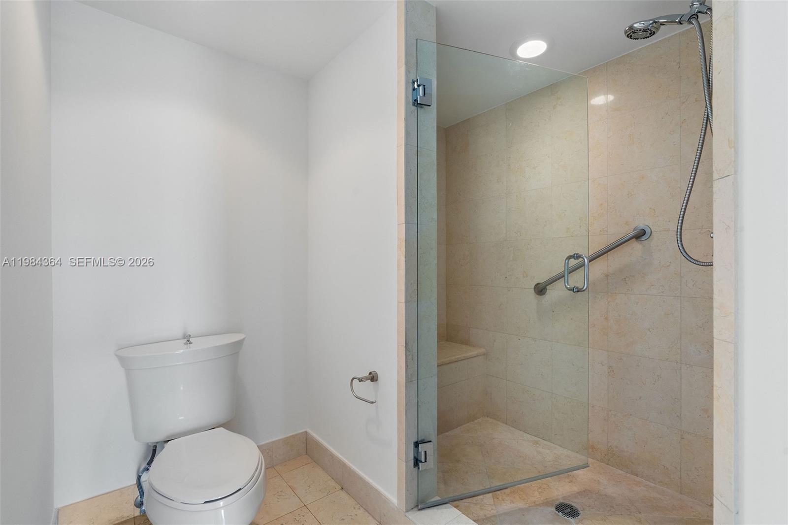 20000 E Country Club Dr #1109, Aventura FL 33180