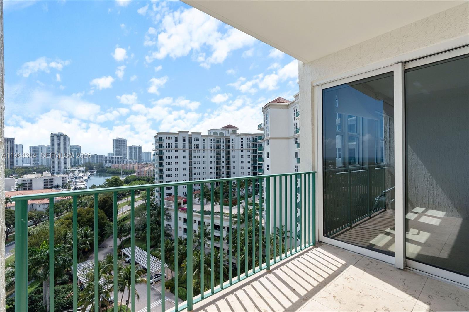 20000 E Country Club Dr #1109, Aventura FL 33180