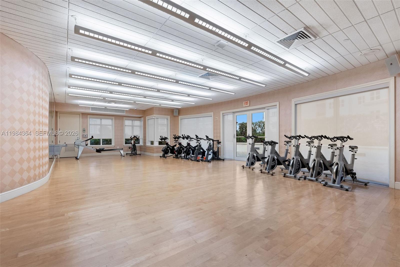 20000 E Country Club Dr #1109, Aventura FL 33180