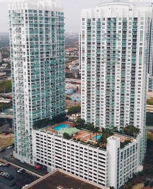 31 SE 5th St #1106, Miami FL 33131