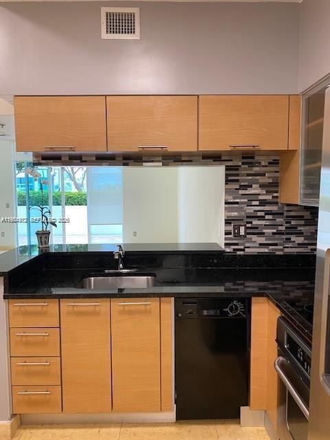 31 SE 5th St #1106, Miami FL 33131