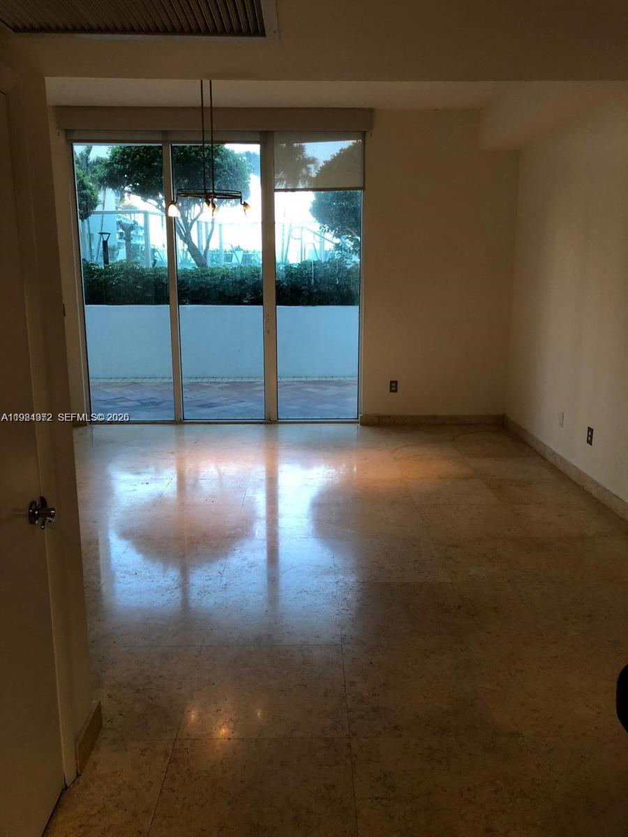 31 SE 5th St #1106, Miami FL 33131