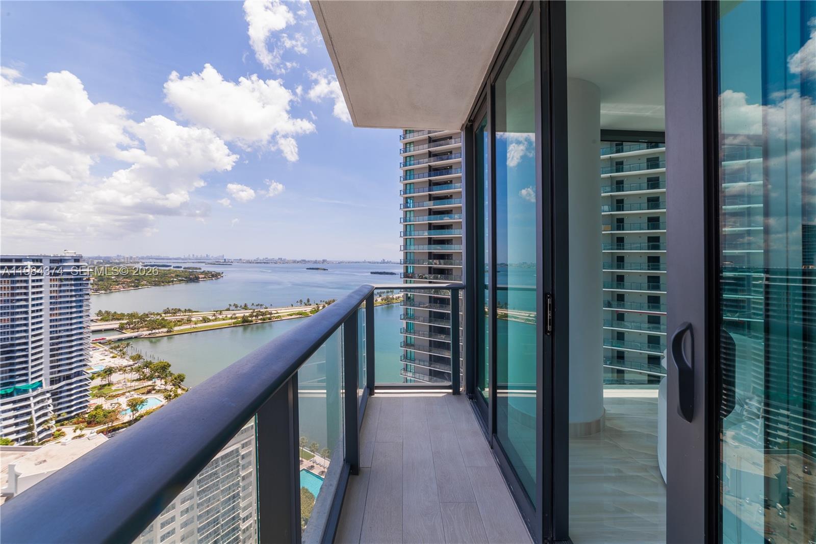 650 NE 32nd St #2808, Miami FL 33137