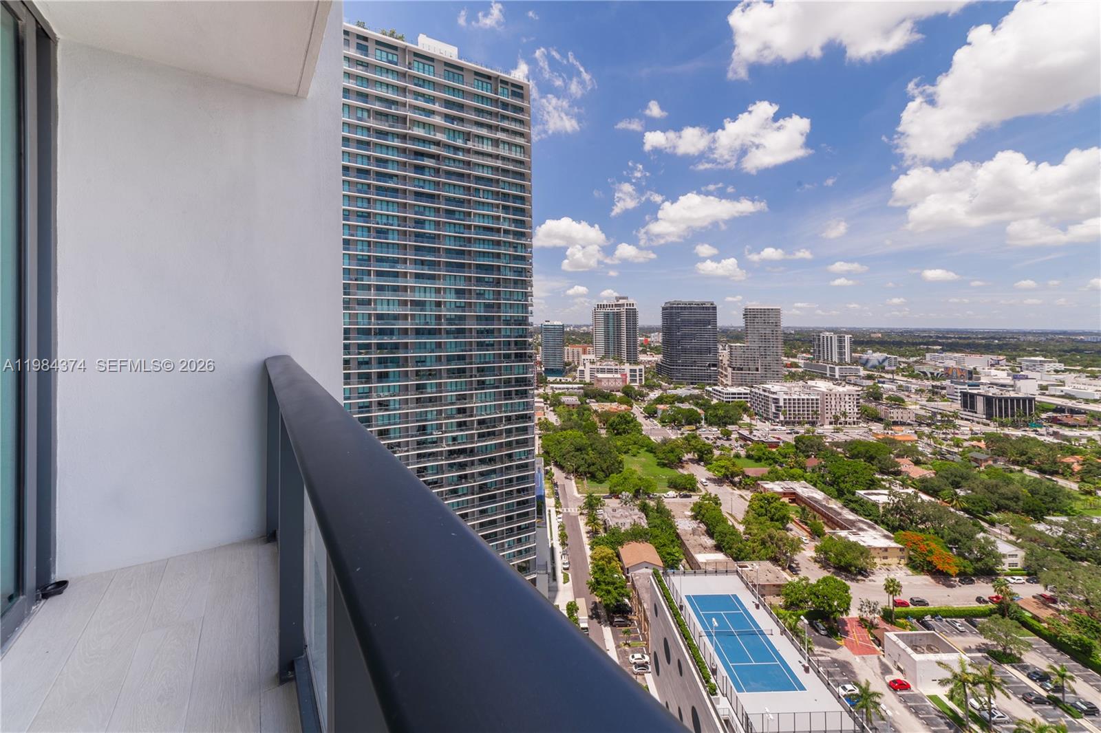 650 NE 32nd St #2808, Miami FL 33137