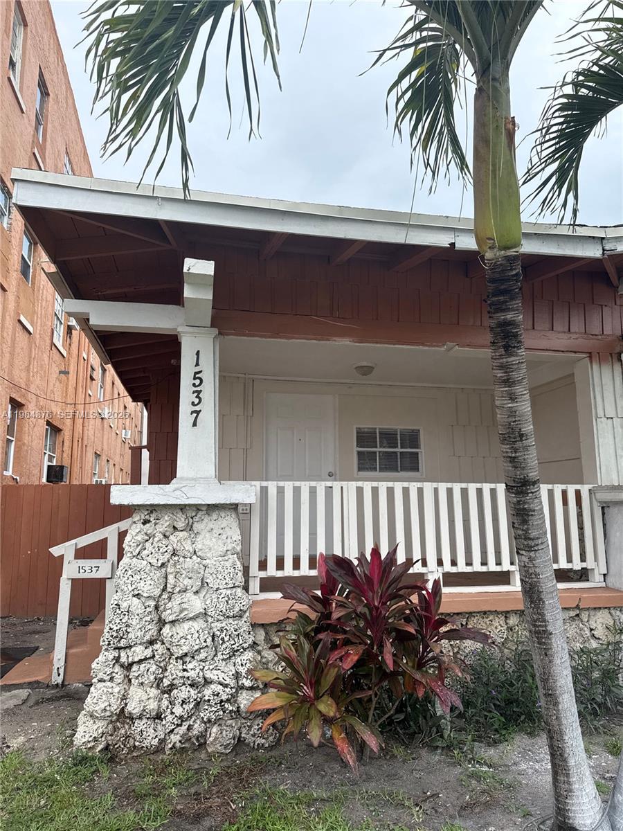 1545 NW 1st St #1537, Miami FL 33125