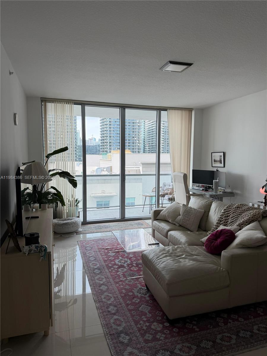 1111 SW 1st Ave #1821-N, Miami FL 33130