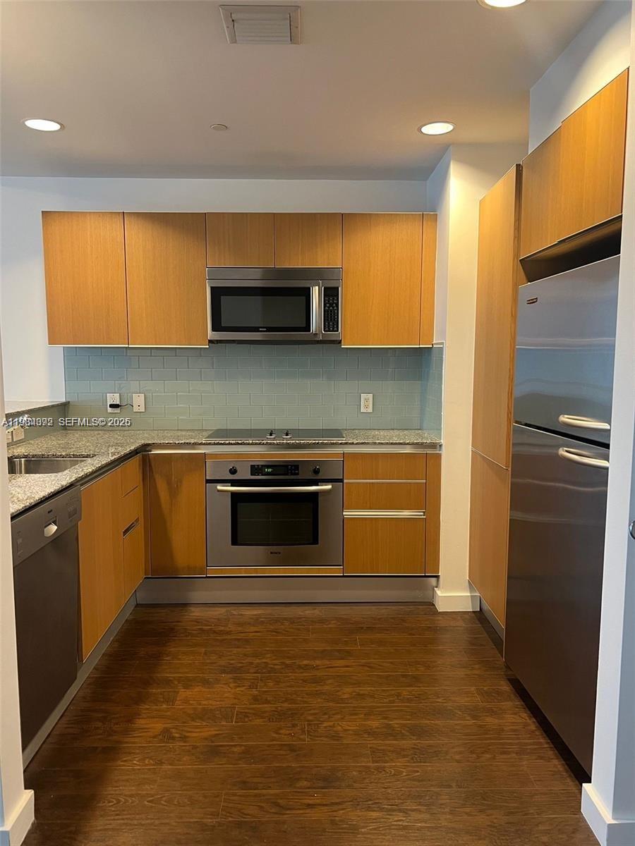 1050 Brickell Ave #3122, Miami FL 33131